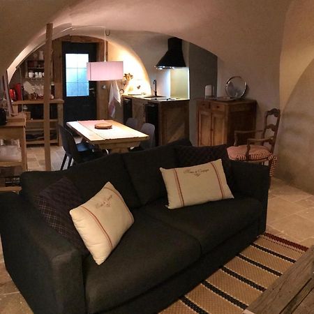 La Suite Lou Le Noyer  Esterno foto